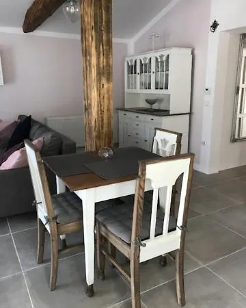 Apartment Romantica *