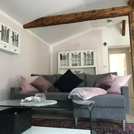 Romantica Apartment *